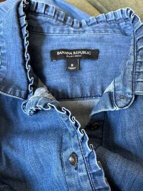 Banana Republic Riley Ruffle Denim Shirt Size 8